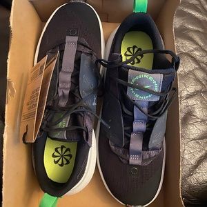 7Y Nike shoes for boys